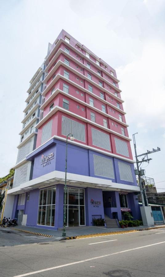 Myspace Hotel Comembo Taguig Exterior photo